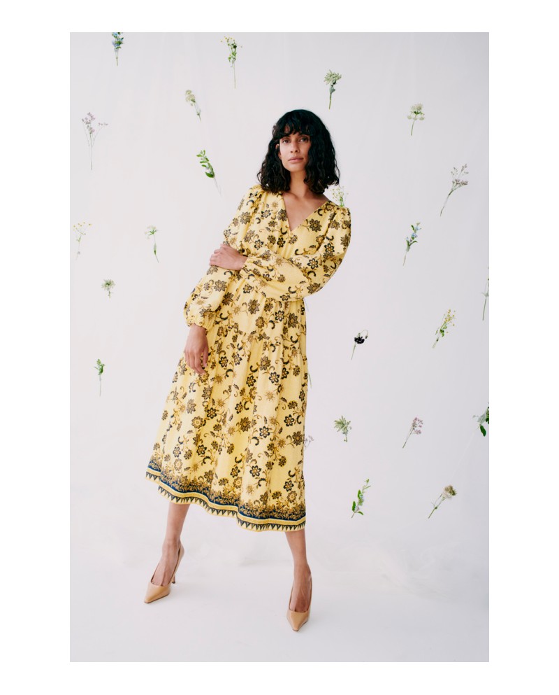 B.YOUNG ΦΟΡΕΜΑ