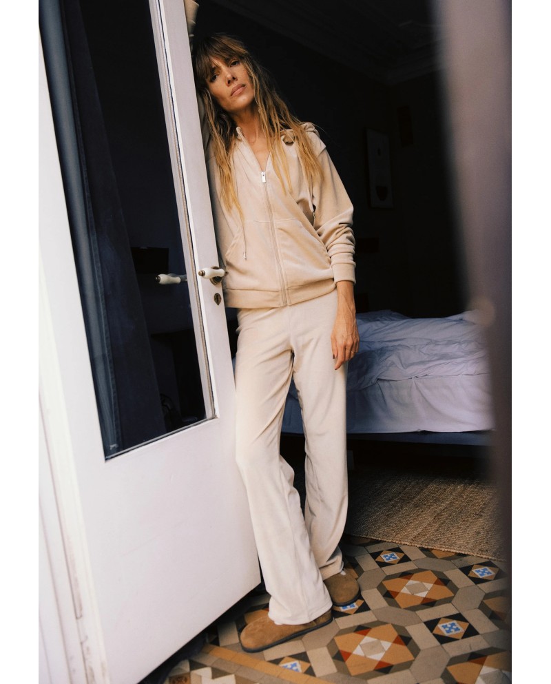 B.YOUNG ΣΕΤ ΦΟΡΜΑ