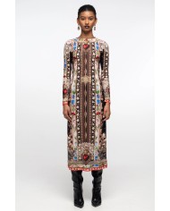 ΦΟΡΕΜΑ PEACE + CHAOS