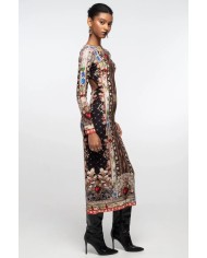 ΦΟΡΕΜΑ PEACE + CHAOS