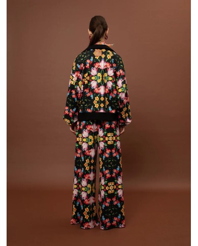 WE_ARE ΜΠΛΟΥΖΑ